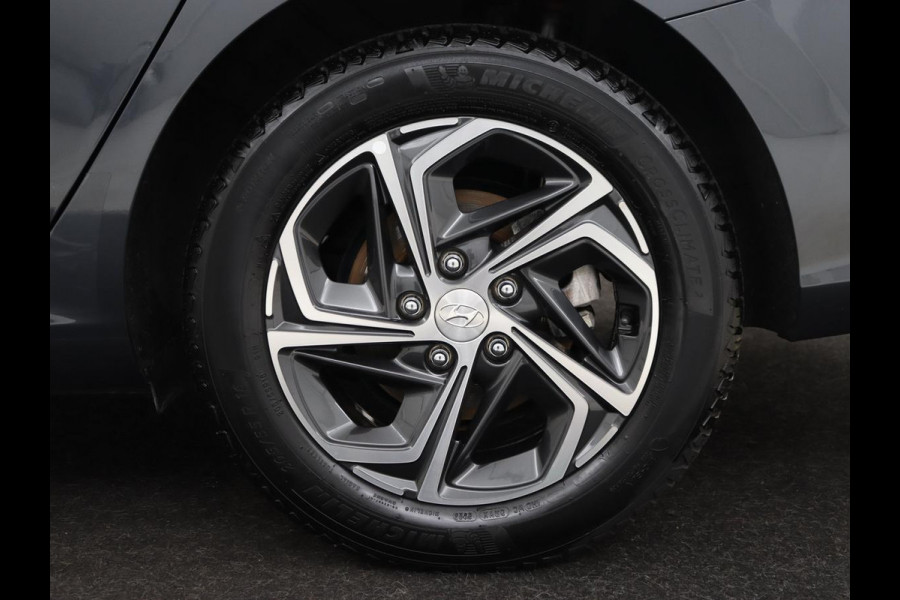 Hyundai i30 1.0 T-GDi MHEV Comfort Smart | Camera | Carplay | Keyless | Full LED | Navigatie | Climate control | Parkeerhulp | Cruise control | DAB | Bluetooth