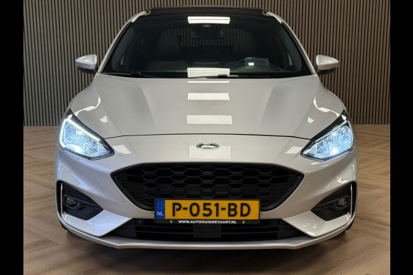 Ford Focus 1.0 EcoBoost ST Line PANO NAVI PDC LED B&O SOUND KEYLESS PDC V+A