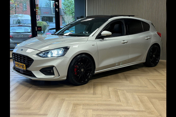 Ford Focus 1.0 EcoBoost ST Line PANO NAVI PDC LED B&O SOUND KEYLESS PDC V+A