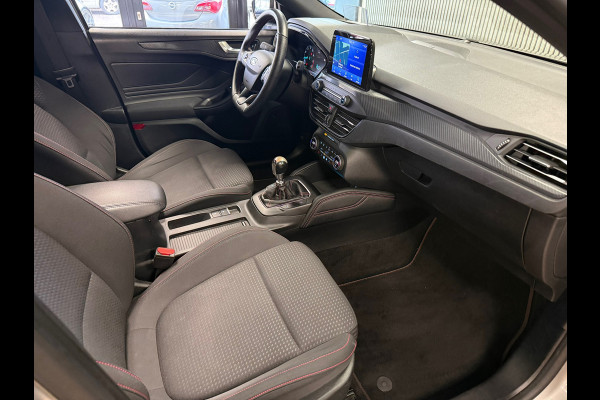 Ford Focus 1.0 EcoBoost ST Line PANO NAVI PDC LED B&O SOUND KEYLESS PDC V+A