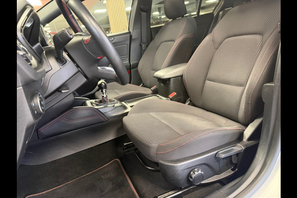 Ford Focus 1.0 EcoBoost ST Line PANO NAVI PDC LED B&O SOUND KEYLESS PDC V+A