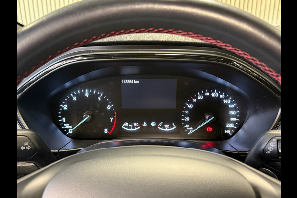 Ford Focus 1.0 EcoBoost ST Line PANO NAVI PDC LED B&O SOUND KEYLESS PDC V+A