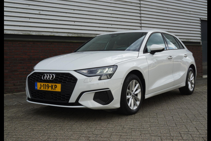 Audi A3 Sportback 35 TFSI150PK/Digitaal Dashboard/Camera/Automatisch inparkeer hulpsysteem.