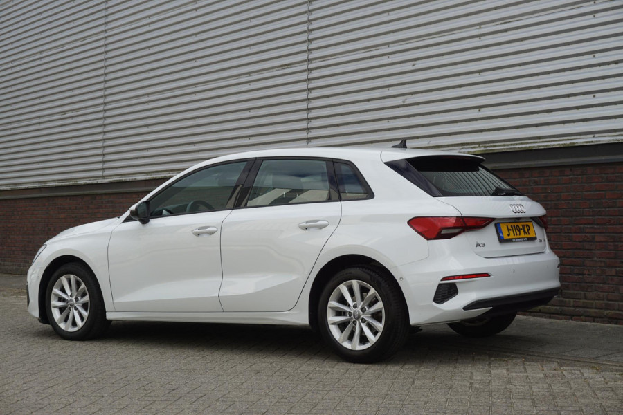 Audi A3 Sportback 35 TFSI150PK/Digitaal Dashboard/Camera/Automatisch inparkeer hulpsysteem.