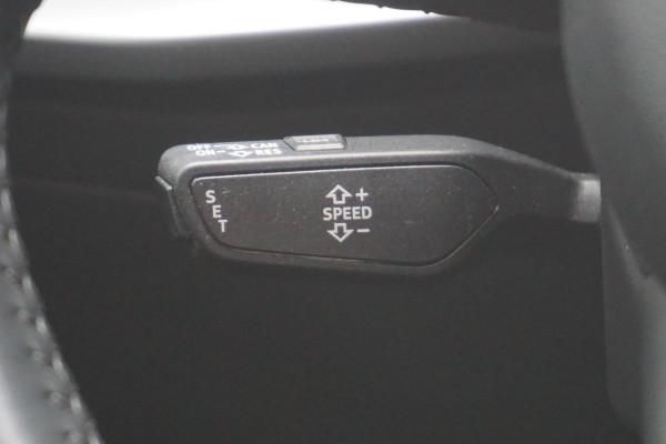 Audi A3 Sportback 35 TFSI150PK/Digitaal Dashboard/Camera/Automatisch inparkeer hulpsysteem.