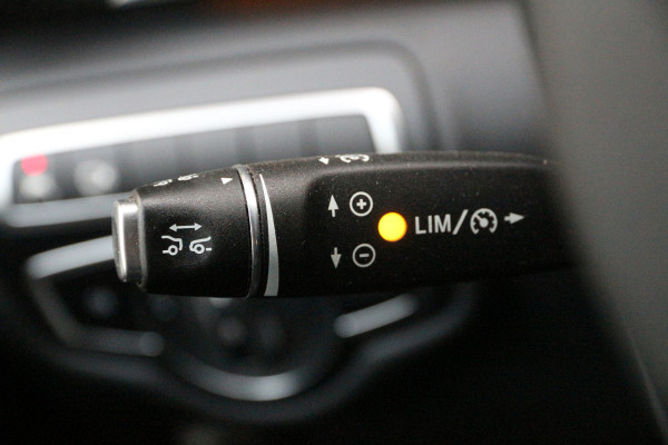 Mercedes-Benz V-Klasse V300 | DC | AMG | XL | Airmatic | Burmester | Vol!!