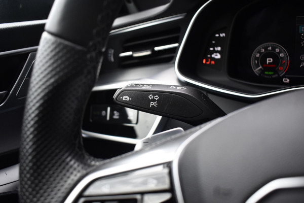 Audi A6 Avant 55 TFSI e Quattro Competition 367pk | Pano | RS-Seats | ACC | Head-Up | Trekhaak | Matrix | Stuur + Stoelverwarming |