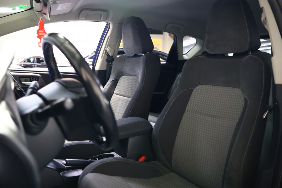 Toyota Auris 1.8 Hybrid Aspiration AVM CAMERA BT ALCANTARA CRUISE ECC '18