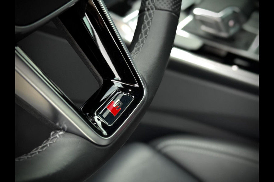 Audi A6 Avant 55 TFSI e quattro Competition Panoramadak|B&O|Matrix|RS-Stoelen|Camera|Stuurverwarming