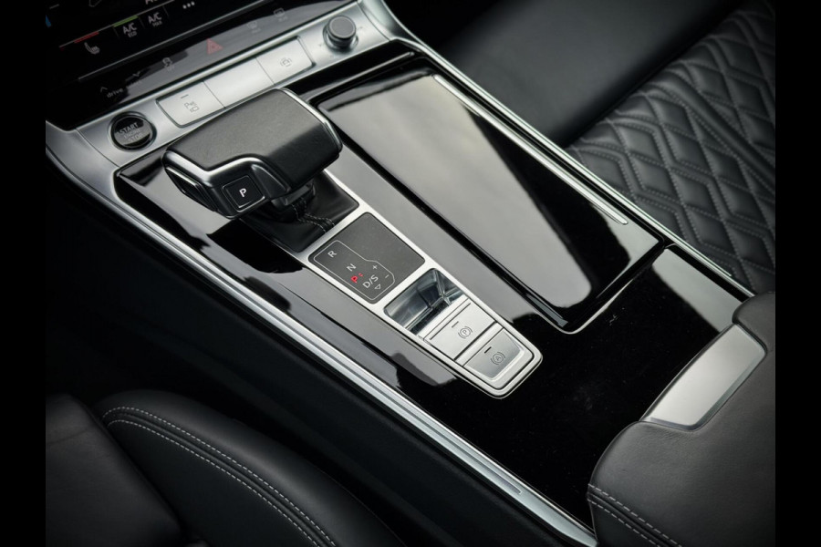 Audi A6 Avant 55 TFSI e quattro Competition Panoramadak|B&O|Matrix|RS-Stoelen|Camera|Stuurverwarming