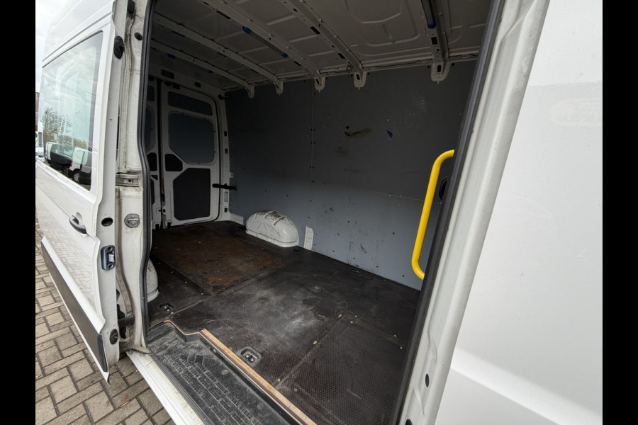 Volkswagen Crafter 35 2.0 TDI 141 PK Euro 6 L3H3 Automaat/CarPlay/trekhaak/cruise control
