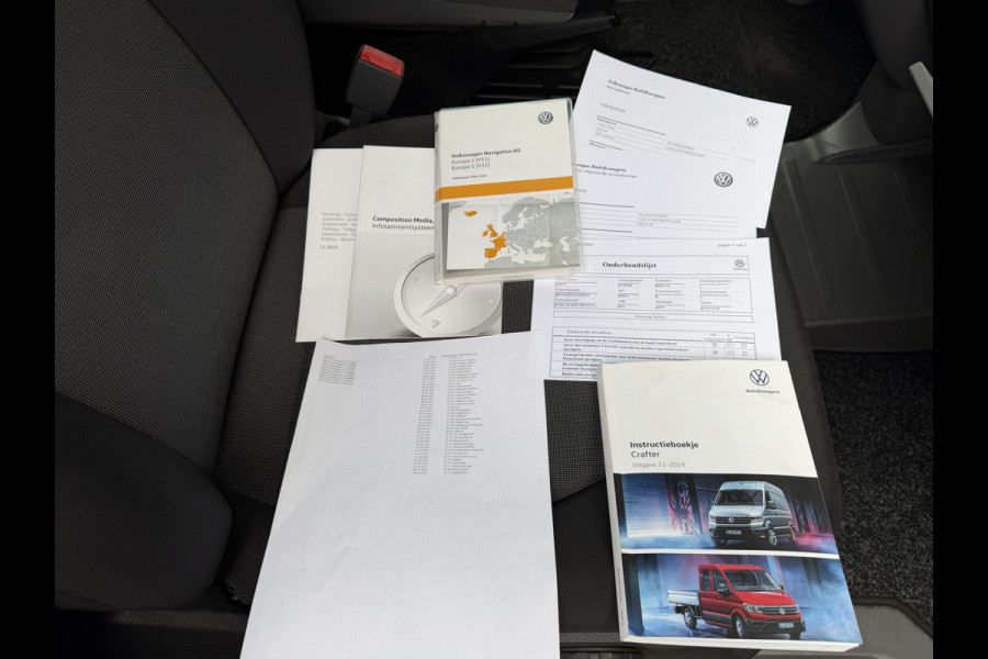 Volkswagen Crafter 35 2.0 TDI 141 PK Euro 6 L3H3 Automaat/CarPlay/trekhaak/cruise control