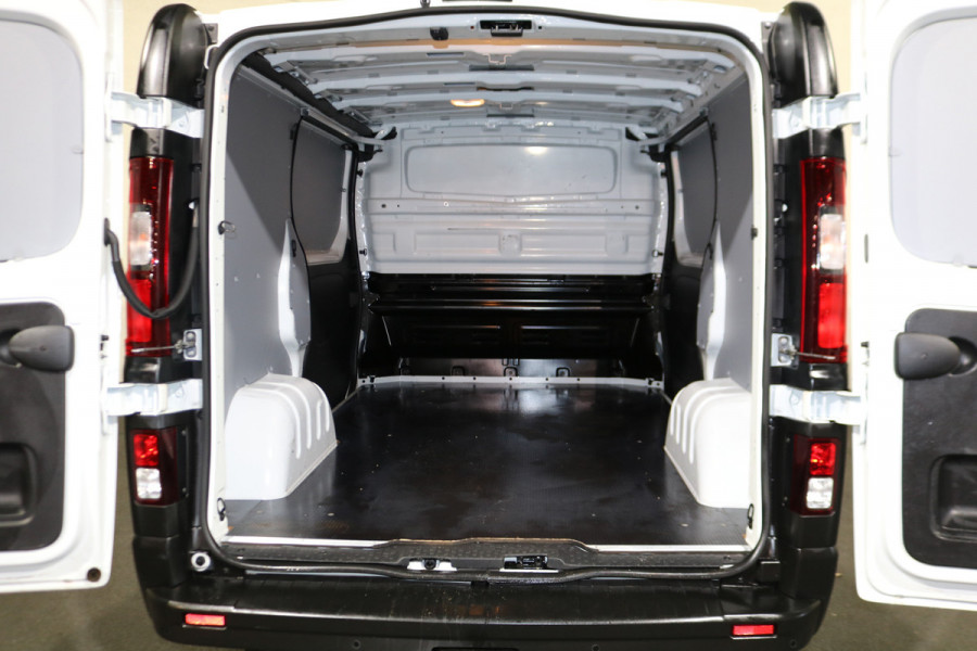 Renault Trafic 2.0 dCi 120pk L1 H1 Airco Navigatie 2x Schuifdeur