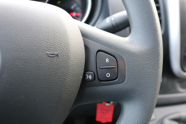 Renault Trafic 2.0 dCi 120pk L1 H1 Airco Navigatie 2x Schuifdeur