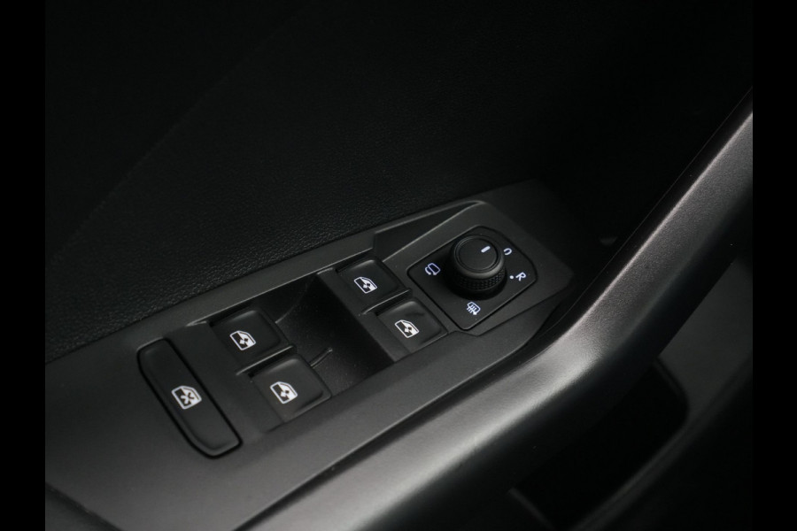 Volkswagen T-Cross 1.0 TSI 115pk DSG Life Edition navigatie Camera Acc Pdc Lm Velgen Carplay Argon