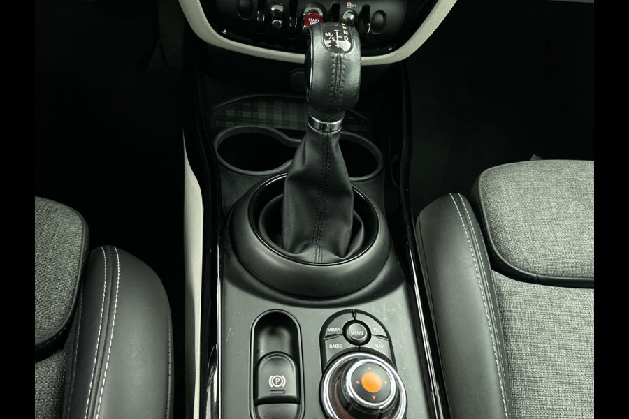 MINI Clubman 1.5 Cooper Salt Serious Business(Goed OnderH, Navi, Parkeersensoren, StoelV, Cruise Con, Airco, Etc)