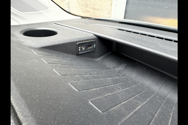 Volkswagen Crafter 35 2.0 TDI 141 PK Euro 6 L3H3 Automaat/CarPlay/trekhaak/cruise control