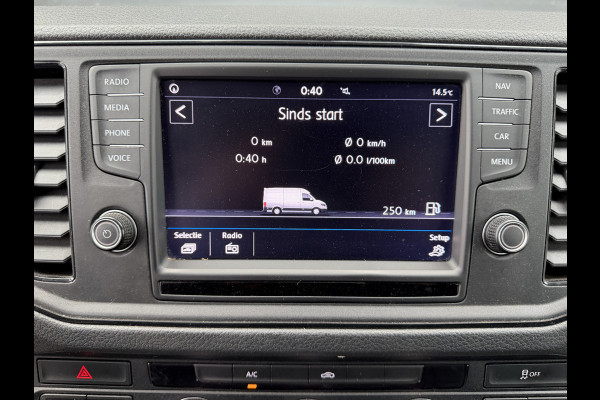Volkswagen Crafter 35 2.0 TDI 141 PK Euro 6 L3H3 Automaat/CarPlay/trekhaak/cruise control