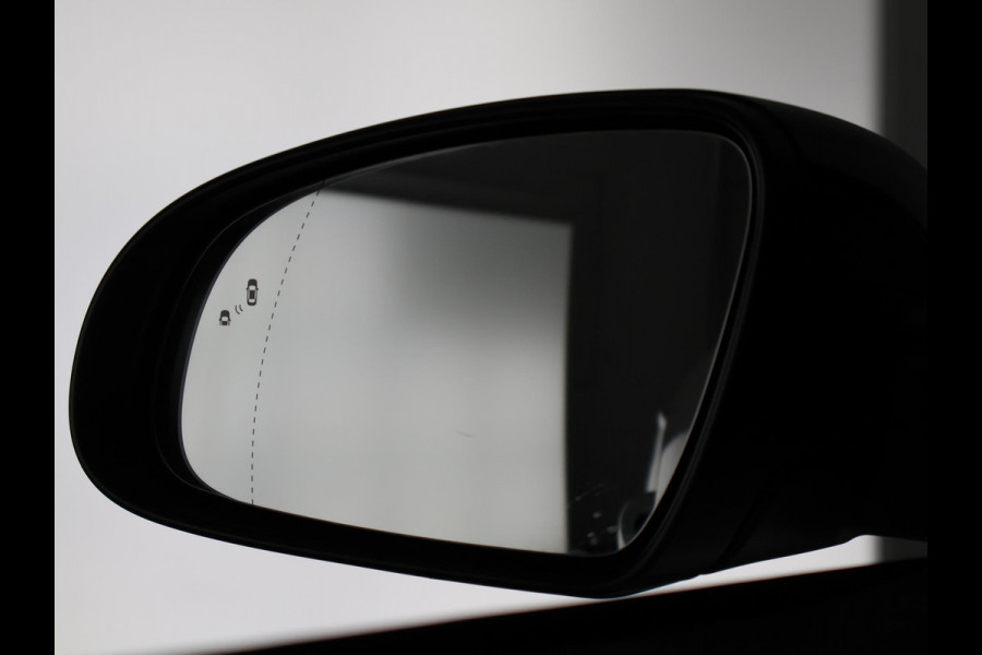 Hyundai Kona PRIMIUM EV 64 KWH 1e EIG ACCU 92% GARANTIE 10-2030 BEREIK 466 KM ! LEDER. STUUR/STOEL VERWARMING.DODE HOEK DETECTIE