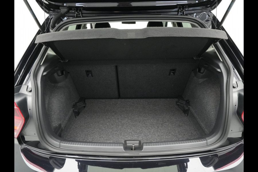 Volkswagen Polo 1.0 TSI 95pk DSG R-Line Edition Airco Camera Acc Lm velgen 111