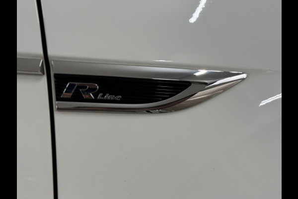 Volkswagen T-Roc 1.5 TSI Sport Business R | Pano | LED | Elektrische kofferklep | 18Inch | Winterpakket | Adaptieve Cruise