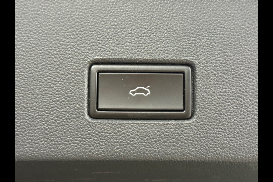 Volkswagen T-Roc 1.5 TSI Sport Business R | Pano | LED | Elektrische kofferklep | 18Inch | Winterpakket | Adaptieve Cruise