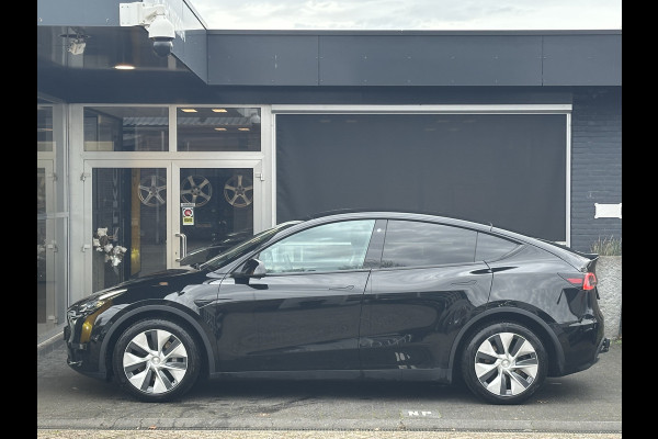 Tesla Model Y Long Range AWD 75 kWh DUAL MOTOR  / AUTOPILOT / TREKHAAK / STOEL & STUURVERW / PANO