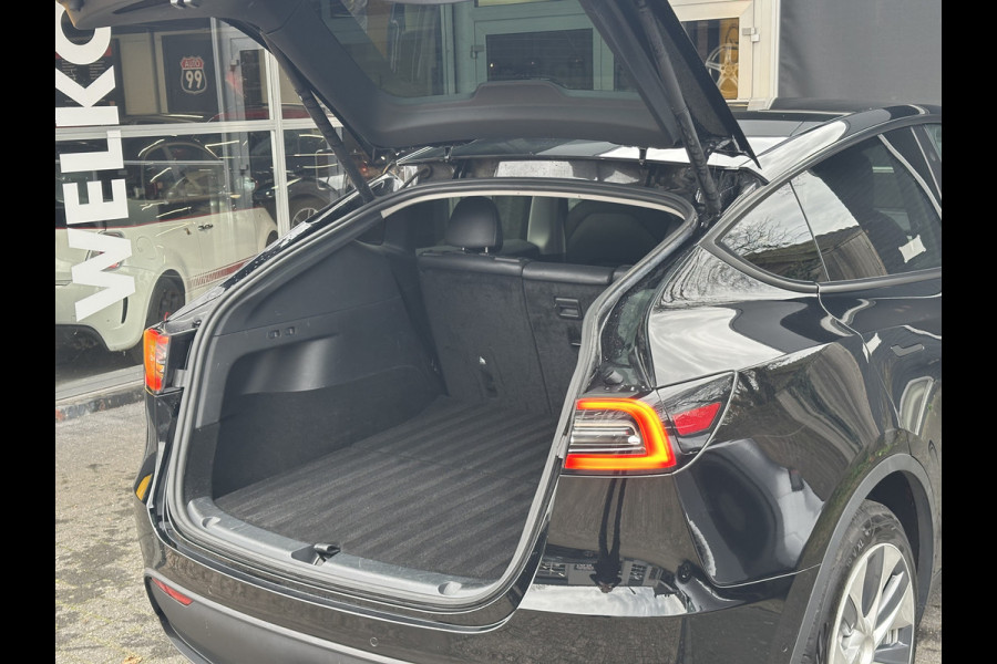 Tesla Model Y Long Range AWD 75 kWh DUAL MOTOR  / AUTOPILOT / TREKHAAK / STOEL & STUURVERW / PANO