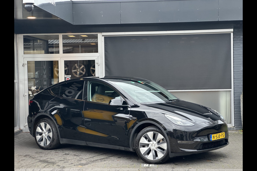 Tesla Model Y Long Range AWD 75 kWh DUAL MOTOR  / AUTOPILOT / TREKHAAK / STOEL & STUURVERW / PANO