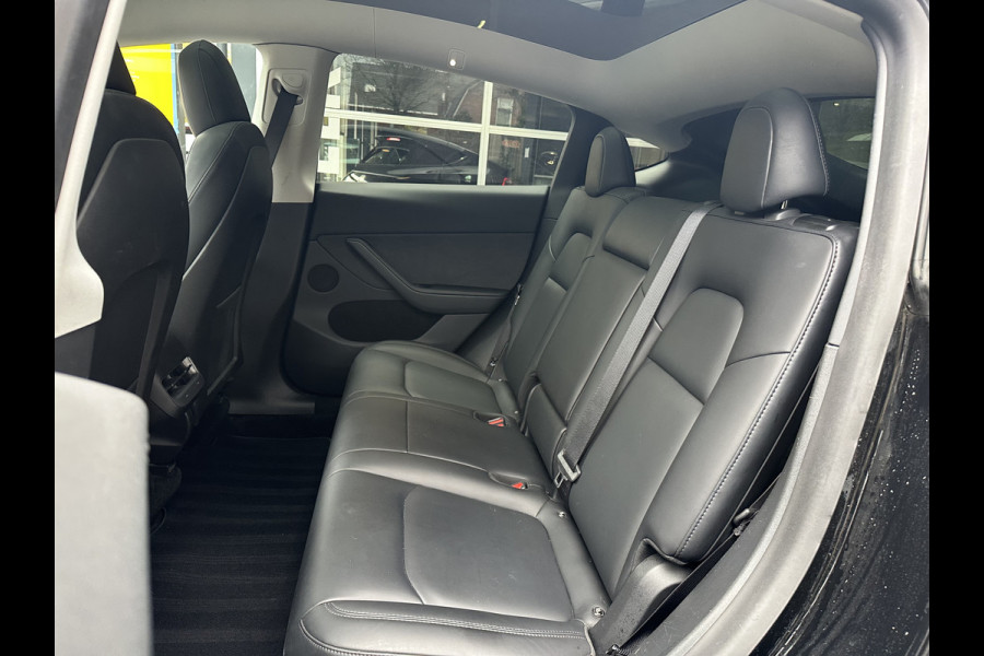 Tesla Model Y Long Range AWD 75 kWh DUAL MOTOR  / AUTOPILOT / TREKHAAK / STOEL & STUURVERW / PANO