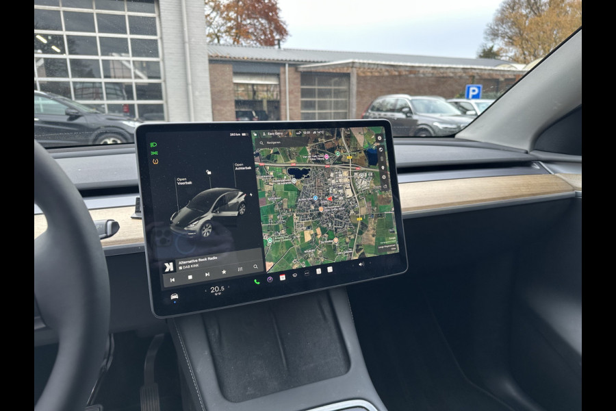 Tesla Model Y Long Range AWD 75 kWh DUAL MOTOR  / AUTOPILOT / TREKHAAK / STOEL & STUURVERW / PANO