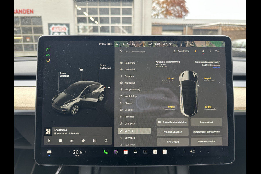 Tesla Model Y Long Range AWD 75 kWh DUAL MOTOR  / AUTOPILOT / TREKHAAK / STOEL & STUURVERW / PANO