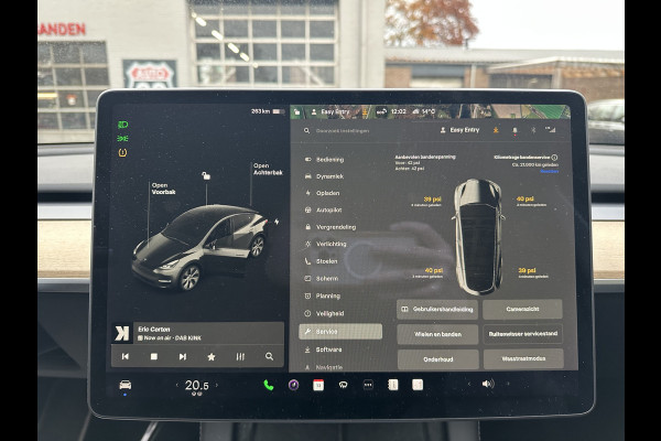 Tesla Model Y Long Range AWD 75 kWh DUAL MOTOR  / AUTOPILOT / TREKHAAK / STOEL & STUURVERW / PANO