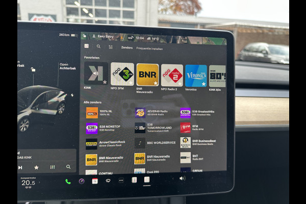 Tesla Model Y Long Range AWD 75 kWh DUAL MOTOR  / AUTOPILOT / TREKHAAK / STOEL & STUURVERW / PANO