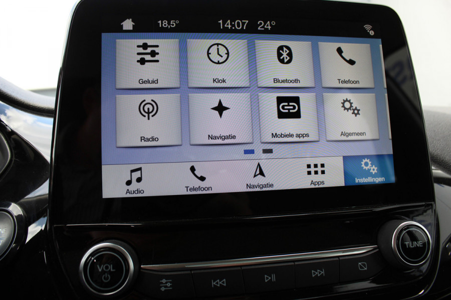 Ford Fiesta 1.0-100pk EcoBoost Titanium 5drs. Uiterst nette, luxe en zuinige Ford Fiesta. Voalautm. airco, Cruise control, Navigatie, LM wielen, Metallic lak, Parkeersensoren achter, Telefoonvoorb., Lane assist etc.