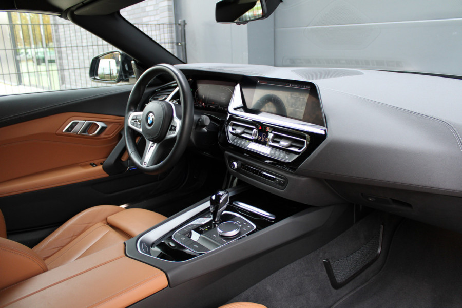 BMW Z4 Roadster sDrive20i High Executive | NIEUWSTAAT! | M-SPORT | KEYLESS | STUURVERW | SFEER | CAMERA | LED | ALARM KLASSE 3 |