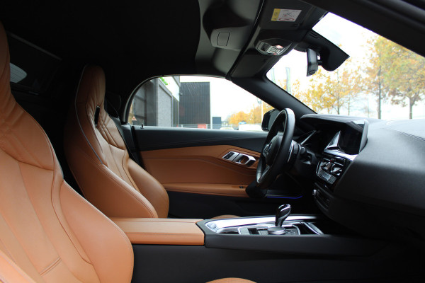 BMW Z4 Roadster sDrive20i High Executive | NIEUWSTAAT! | M-SPORT | KEYLESS | STUURVERW | SFEER | CAMERA | LED | ALARM KLASSE 3 |