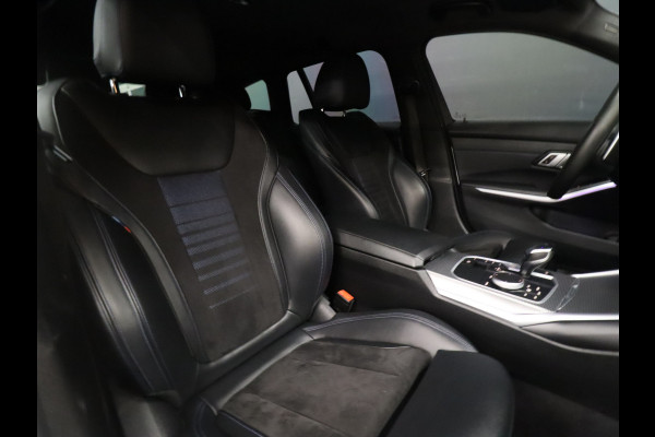 BMW 3 Serie Touring 320i M Sport [APPLE CARPLAY, M SPORTSTUUR, DAB, LED, LIVE COCKPIT, TREKHAAK AFNEEMBAAR, CRUISE, CLIMATE, NIEUWSTAAT]