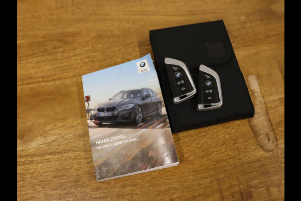 BMW 3 Serie Touring 320i M Sport [APPLE CARPLAY, M SPORTSTUUR, DAB, LED, LIVE COCKPIT, TREKHAAK AFNEEMBAAR, CRUISE, CLIMATE, NIEUWSTAAT]