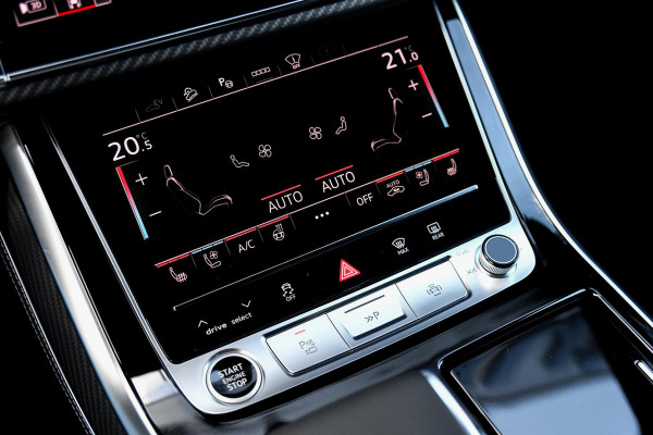 Audi Q8 60 TFSI e quattro Pro Line S Competition. RS Zetels, Massage, Carbon, 4W sturing, Softcl, Pano, Koeling, HUD, B&O, Trekh!