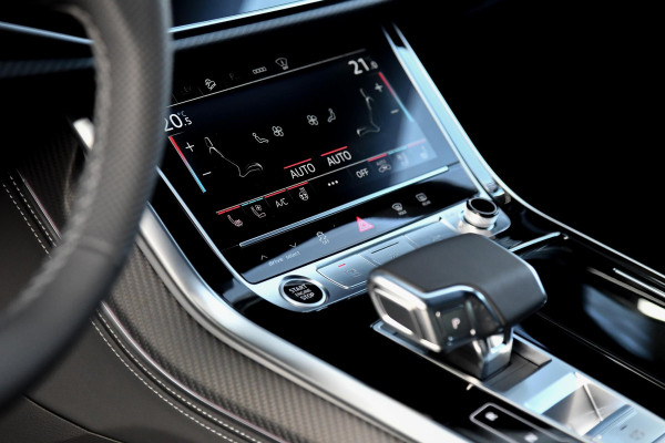 Audi Q8 60 TFSI e quattro Pro Line S Competition. RS Zetels, Massage, Carbon, 4W sturing, Softcl, Pano, Koeling, HUD, B&O, Trekh!