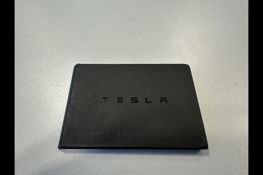 Tesla Model Y Long Range AWD 75 kWh DUAL MOTOR  / AUTOPILOT / TREKHAAK / STOEL & STUURVERW / PANO