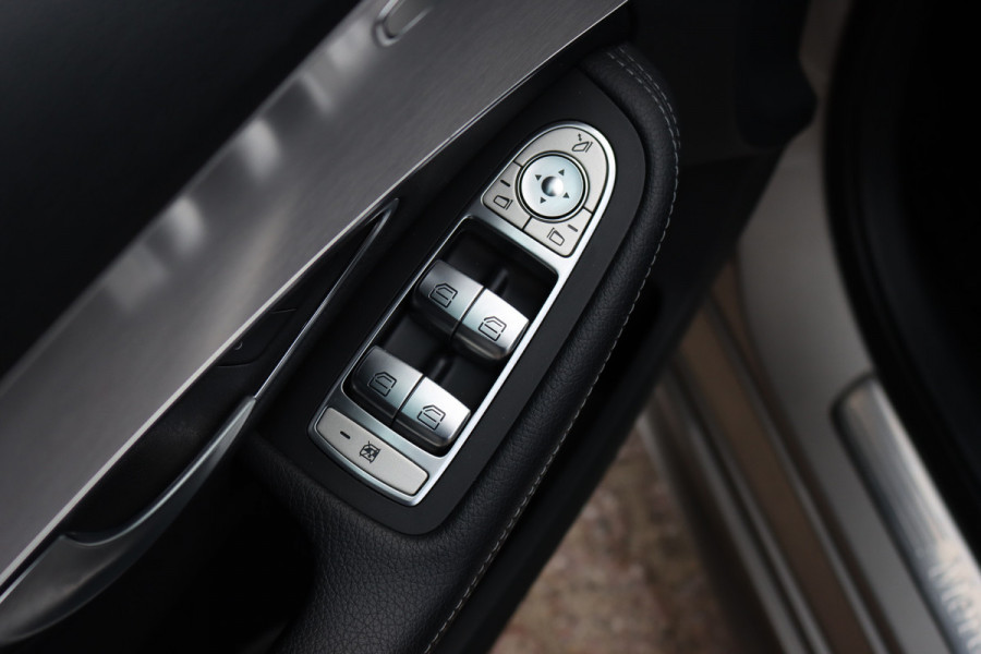 Mercedes-Benz C-Klasse 180 Business Solution AMG | Camera | Leder | High Performance LED | Stoelverwarming | 18'' inch | Inparkeerpakket |