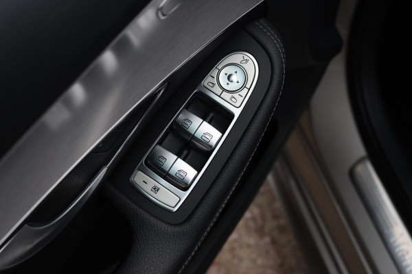 Mercedes-Benz C-Klasse 180 Business Solution AMG | Camera | Leder | High Performance LED | Stoelverwarming | 18'' inch | Inparkeerpakket |