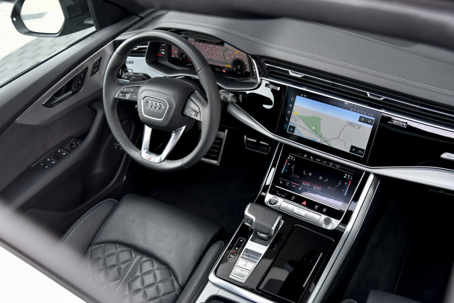 Audi Q8 60 TFSI e quattro Pro Line S Competition. RS Zetels, Softclose, Pano, Koeling, B&O, 360 3D, Trekh, HUD, Keyless, Stuurvw!