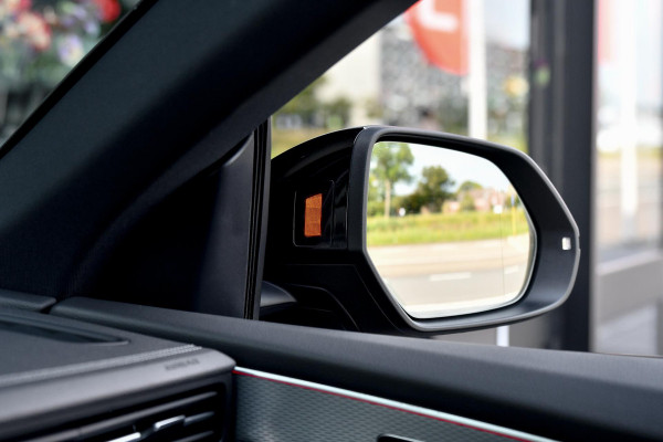 Audi Q8 60 TFSI e quattro Pro Line S Competition. RS Zetels, Softclose, Pano, Koeling, B&O, 360 3D, Trekh, HUD, Keyless, Stuurvw!