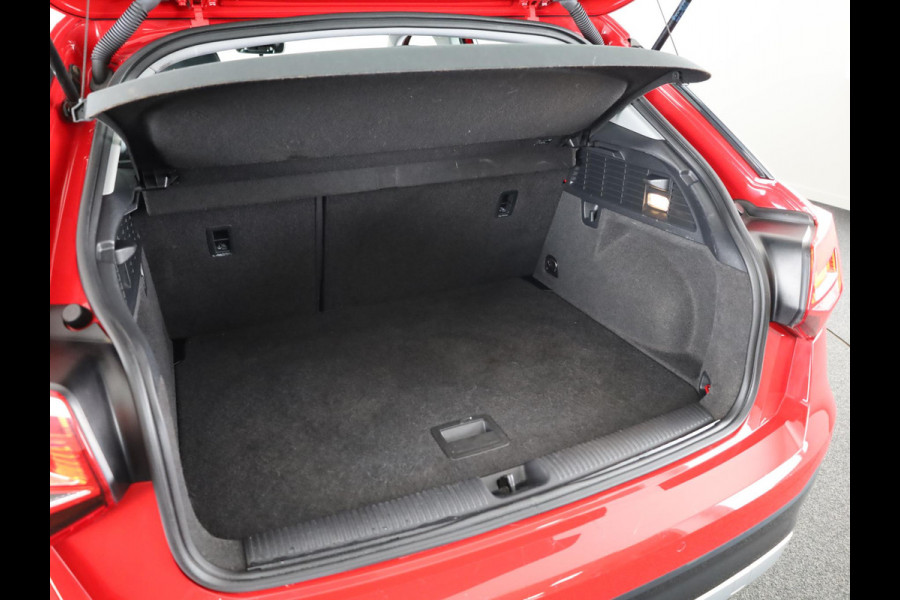 Audi Q2 1.4 TFSI CoD Design 150pk | Trekhaak | Navigatie | Cruise controle | Airconditioning | Lichtmetalen velgen