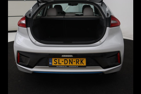 Hyundai IONIQ 1.6 GDI PHEV Premium | Stoelventilatie | Leder | Adaptive cruise | Bi-Xenon | Achterbankverwarming | Carplay | Keyless | Navigatie | Climate control | Stuurverwarming | Plug In