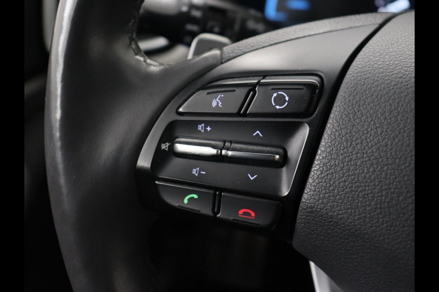 Hyundai IONIQ 1.6 GDI PHEV Premium | Stoelventilatie | Leder | Adaptive cruise | Bi-Xenon | Achterbankverwarming | Carplay | Keyless | Navigatie | Climate control | Stuurverwarming | Plug In