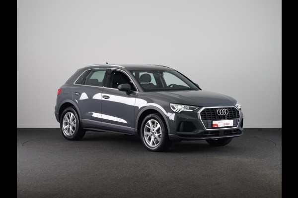 Audi Q3 45 TFSI e Business Edition 245 pk S-tronic | Navigatie | Parkeersensoren | Adaptieve cruise control | LED koplampen | Lichtmetalen velgen 18" |
